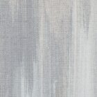 Fein strukturierte hellgraue, gewebeartige Oberfläche von Foam Bubblegum aus der Essence-Kollektion von k'moor walldesign.