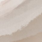 Sanfte beige Wandstruktur mit wolkigem Verlauf und feiner Körnung schafft eine ruhige, natürliche Optik bei 034 m.