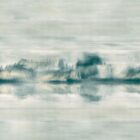 Sanfte blau- und grautönige Reflexe bilden ein abstraktes Wandmotiv mit weichen, spiegelnden Strukturen und ruhiger Wirkung.